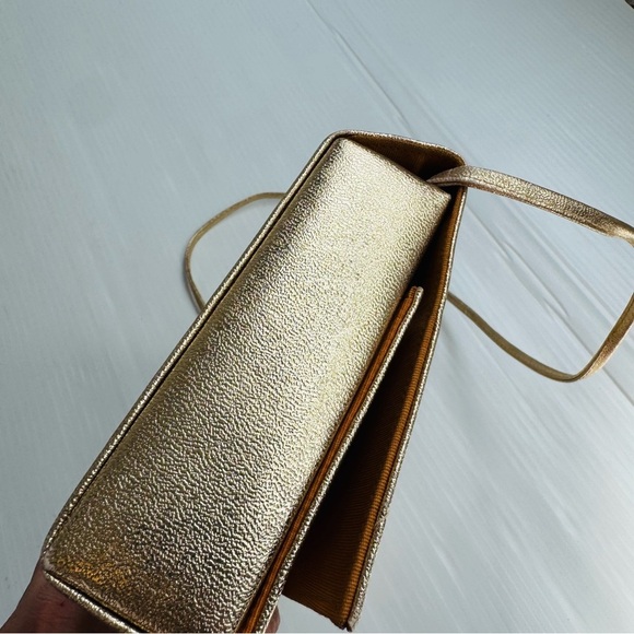 Vintage Elegant Gold Women's Shoulder bag purse - Picture 4 of 11